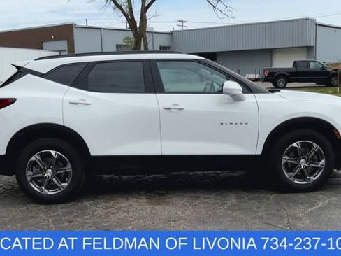 Certified 2024 Chevrolet Blazer LT w/ Convenience Package FWD image 9