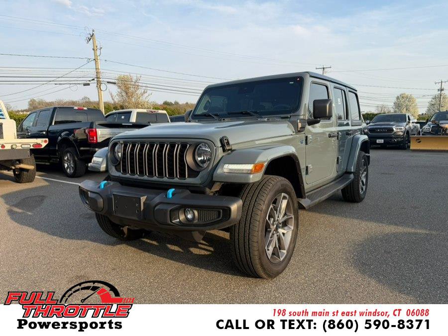 Used 2024 Jeep Wrangler Unlimited w/ Convenience Group AWD/4WD image 4