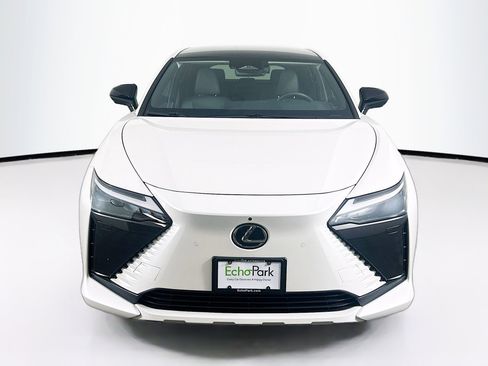 Used 2023 Lexus RZ 450e Premium w/ Accessory Package (2T) AWD/4WD image 2