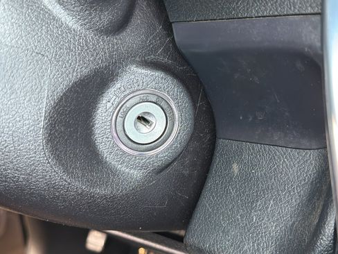 Used 2015 Toyota Camry SE FWD image 22
