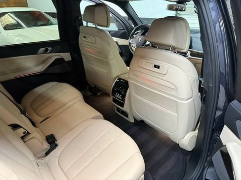 Used 2021 BMW X7 xDrive40i w/ Premium Package AWD/4WD image 31