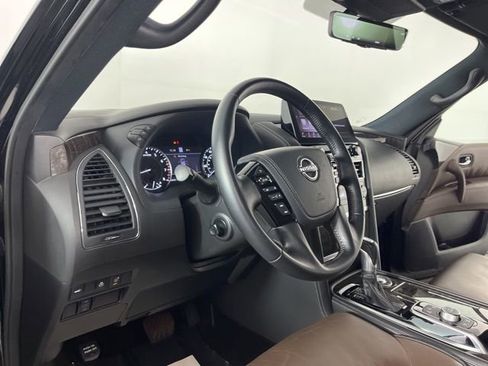Used 2024 Nissan Armada Platinum w/ Captain's Chairs Package RWD image 18