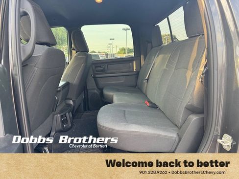 Used 2024 RAM 3500 Tradesman w/ Chrome Appearance Group AWD/4WD image 19