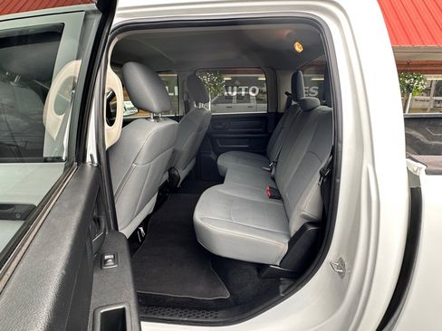 Used 2014 RAM 1500 Express AWD/4WD image 9