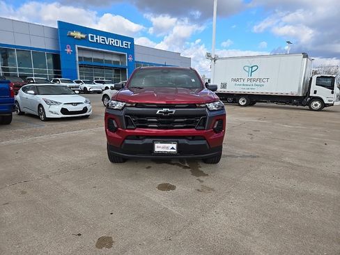 Used 2024 Chevrolet Colorado LT image 11