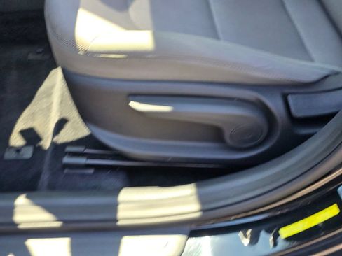 Used 2017 Hyundai Elantra SE FWD image 13