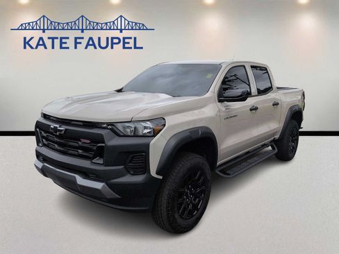 Used 2026 Chevrolet Colorado Trail Boss AWD/4WD image 3
