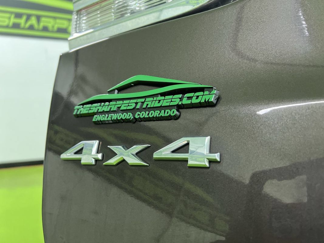 Used 2019 Jeep Grand Cherokee Overland AWD/4WD image 12