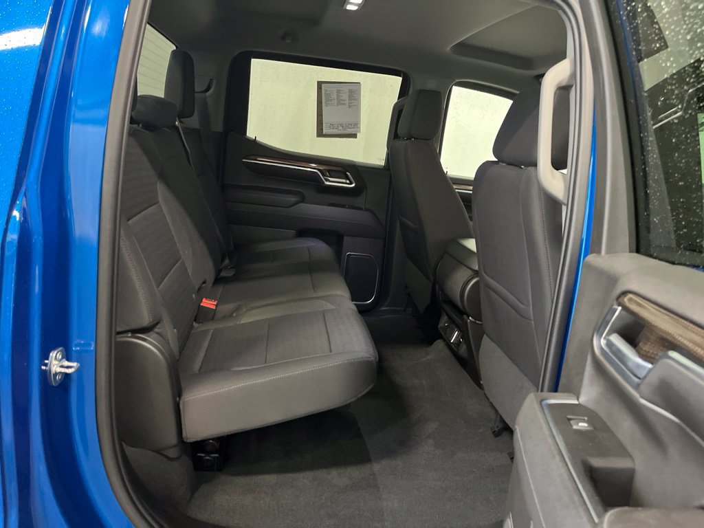 Used 2022 Chevrolet Silverado 1500 LT AWD/4WD image 21