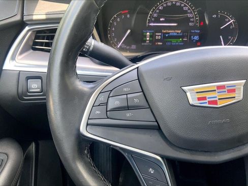 Used 2019 Cadillac XT5 Premium Luxury AWD/4WD image 19