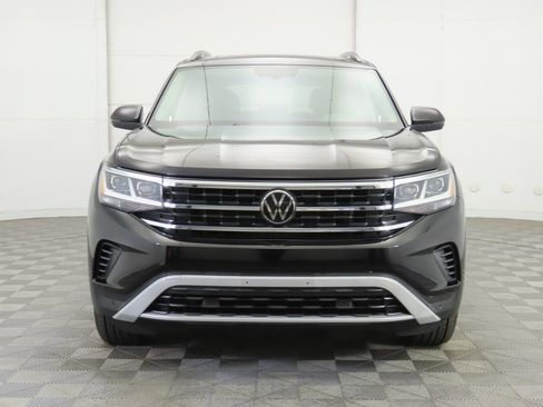 Certified 2023 Volkswagen Atlas SE w/ Panoramic Sunroof Package image 2