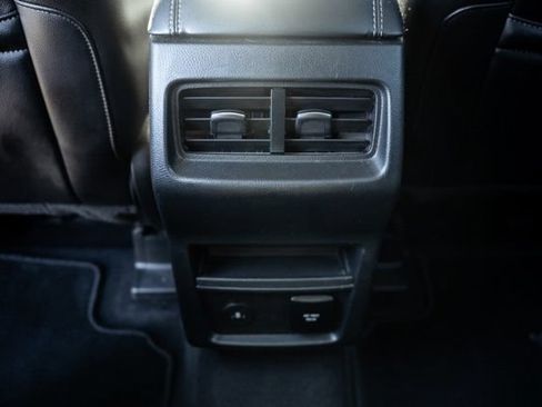 Used 2024 Ford Edge Titanium AWD/4WD image 33