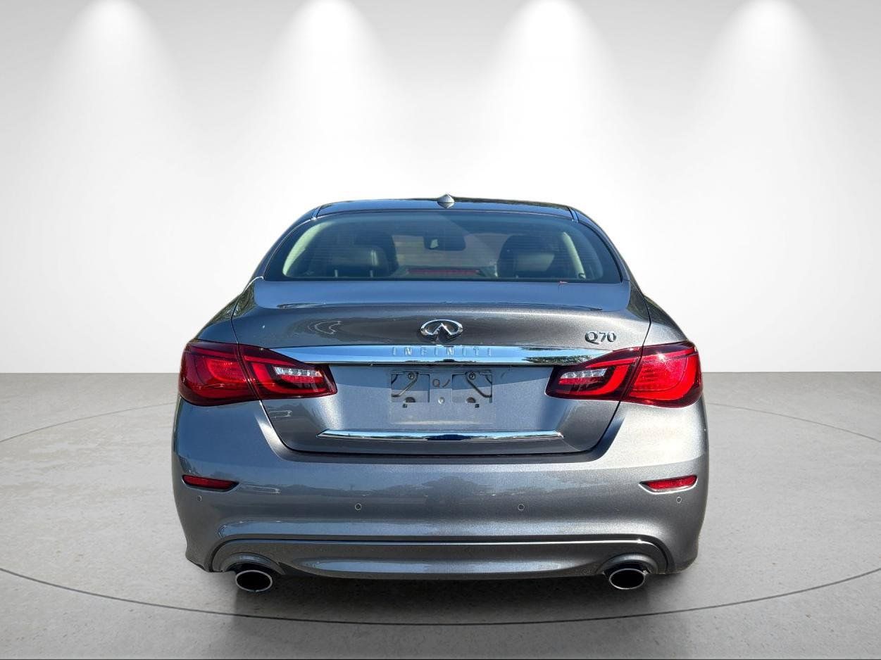 Used 2015 INFINITI Q70 3.7 w/ Technology Package RWD image 4