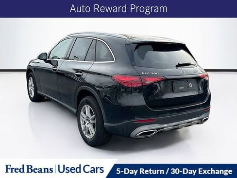 Used 2025 Mercedes-Benz GLC 300 4MATIC image 5