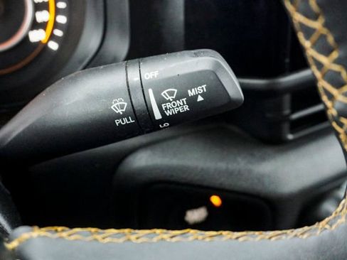 Used 2025 Jeep Gladiator Sport image 20