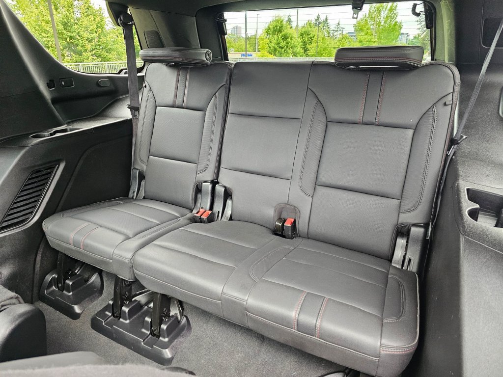 Used 2024 Chevrolet Tahoe RST w/ Luxury Package AWD/4WD image 18