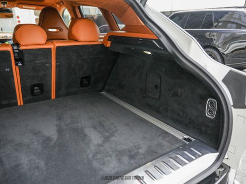 Used 2021 Aston Martin DBX image 71