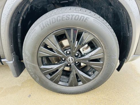 Used 2023 Nissan Rogue SV w/ SV Premium B Package AWD/4WD image 40