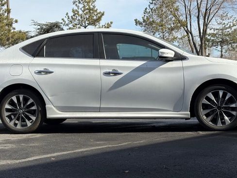 Used 2019 Nissan Sentra SR image 5
