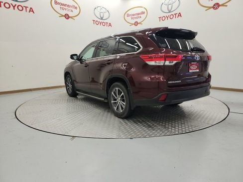 Used 2019 Toyota Highlander XLE image 6