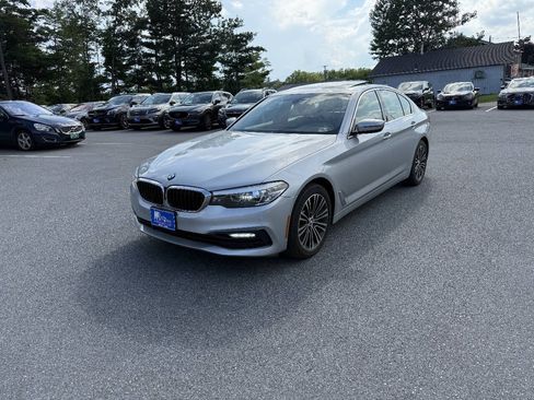 Used 2018 BMW 530i xDrive AWD/4WD image 2