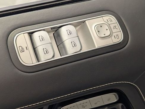 Used 2023 Mercedes-Benz G 550 image 12