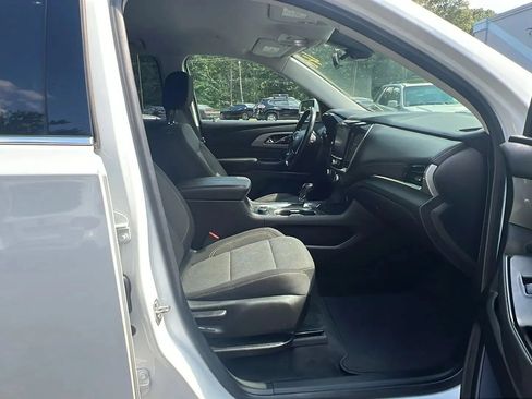 Used 2020 Chevrolet Traverse LT w/ Driver Confidence II Package AWD/4WD image 31