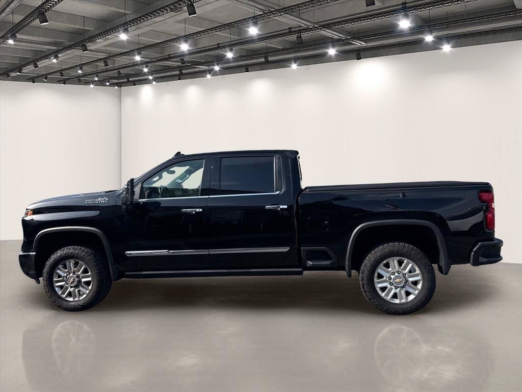 Used 2024 Chevrolet Silverado 2500 High Country w/ High Country Premium Package AWD/4WD image 4