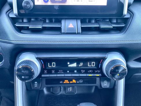 Certified 2025 Toyota RAV4 XLE AWD/4WD image 18