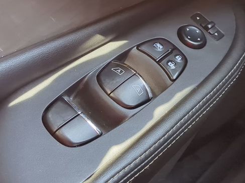 Used 2018 Nissan Murano SL image 23