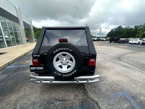 Used 2005 Jeep Wrangler Unlimited image 7