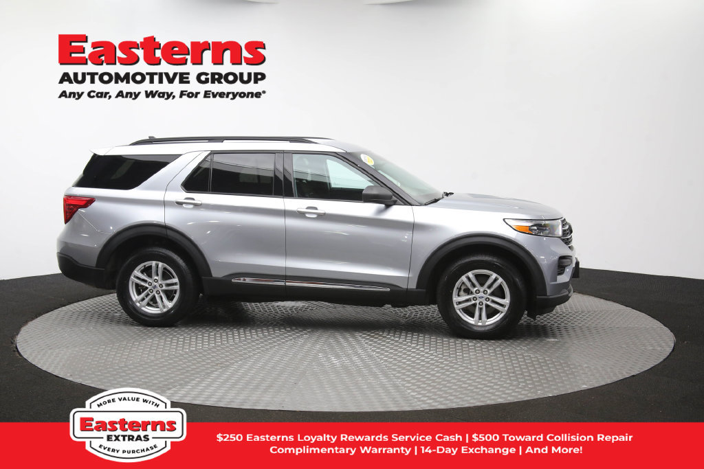 Used 2023 Ford Explorer XLT AWD/4WD image 49