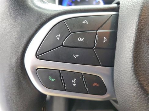 Used 2020 Chrysler 300 Limited image 20