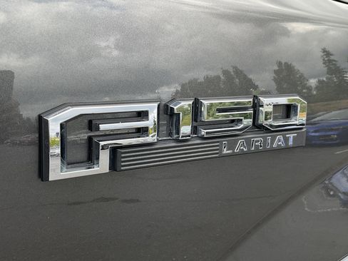 Used 2015 Ford F150 Lariat w/ Max Trailer Tow Package image 7