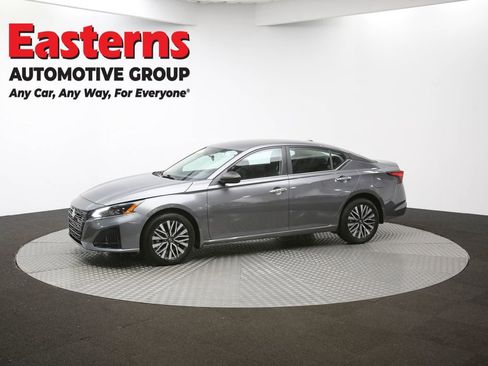 Used 2024 Nissan Altima 2.5 SV image 56