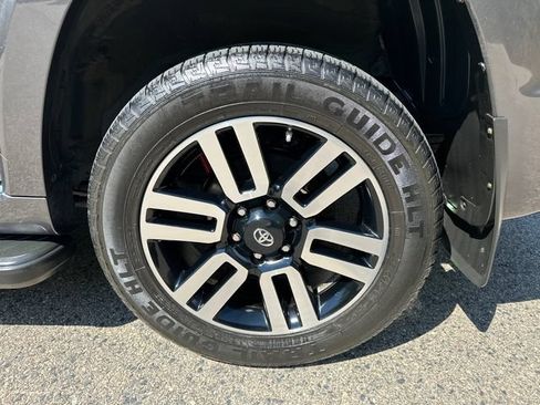 Certified 2021 Toyota 4Runner Limited AWD/4WD image 18