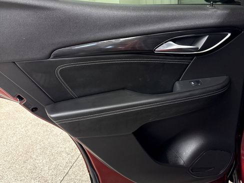 Used 2021 Buick Envision Essence w/ Technology Package I image 12