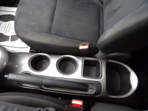 Used 2013 Nissan Juke SV image 20