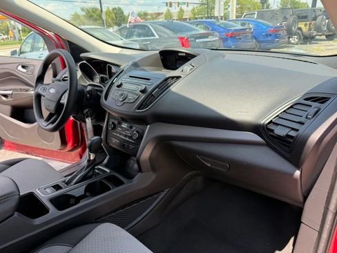 Used 2017 Ford Escape SE AWD/4WD image 22