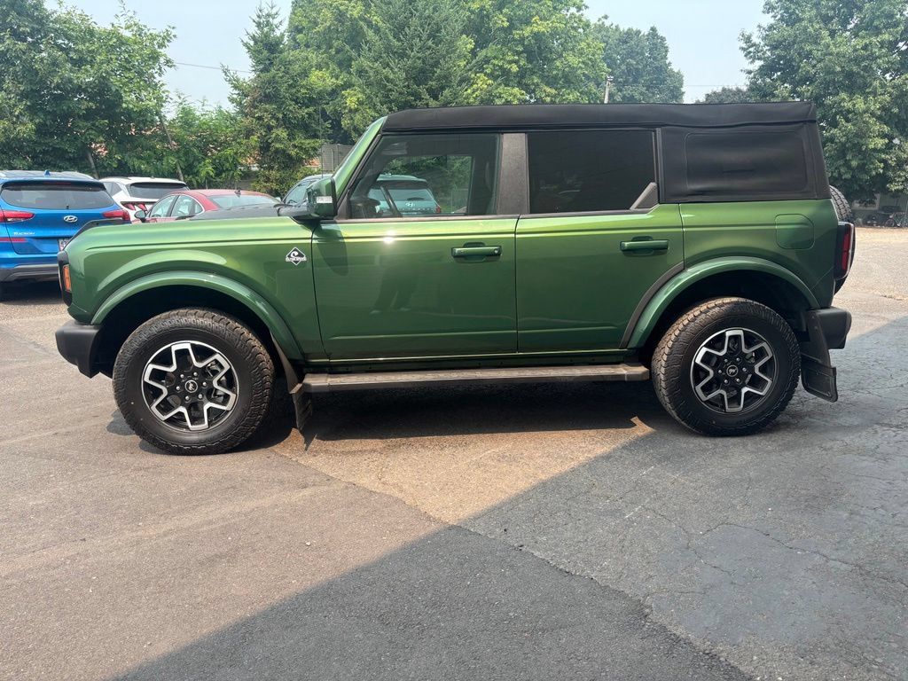 Used 2023 Ford Bronco Outer Banks AWD/4WD image 10