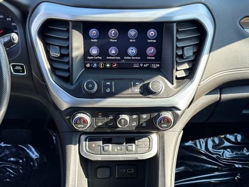 Used 2023 GMC Acadia SLE w/ Driver Convenience Package image 19