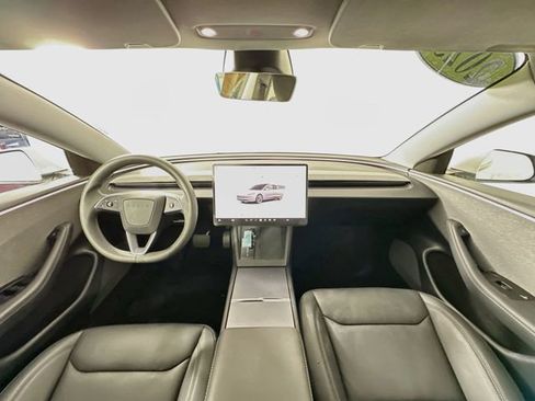 Used 2025 Tesla Model 3 Long Range RWD image 3
