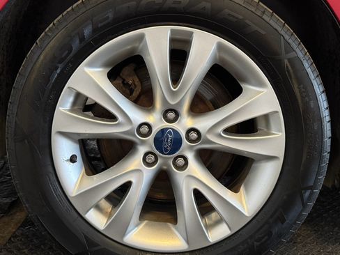Used 2010 Ford Taurus SEL FWD image 27