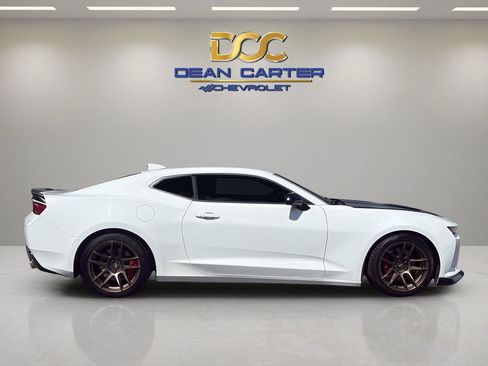 Used 2018 Chevrolet Camaro SS RWD image 6