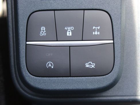 Used 2025 Ford Maverick Tremor AWD/4WD image 40