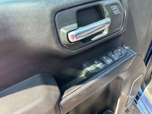 Used 2022 Chevrolet Silverado 1500 Custom AWD/4WD image 25