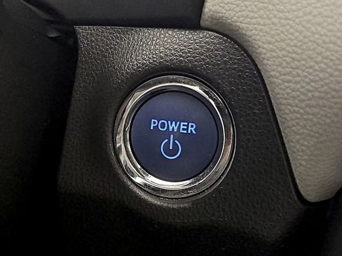 Used 2022 Toyota RAV4 XLE Premium AWD/4WD image 25
