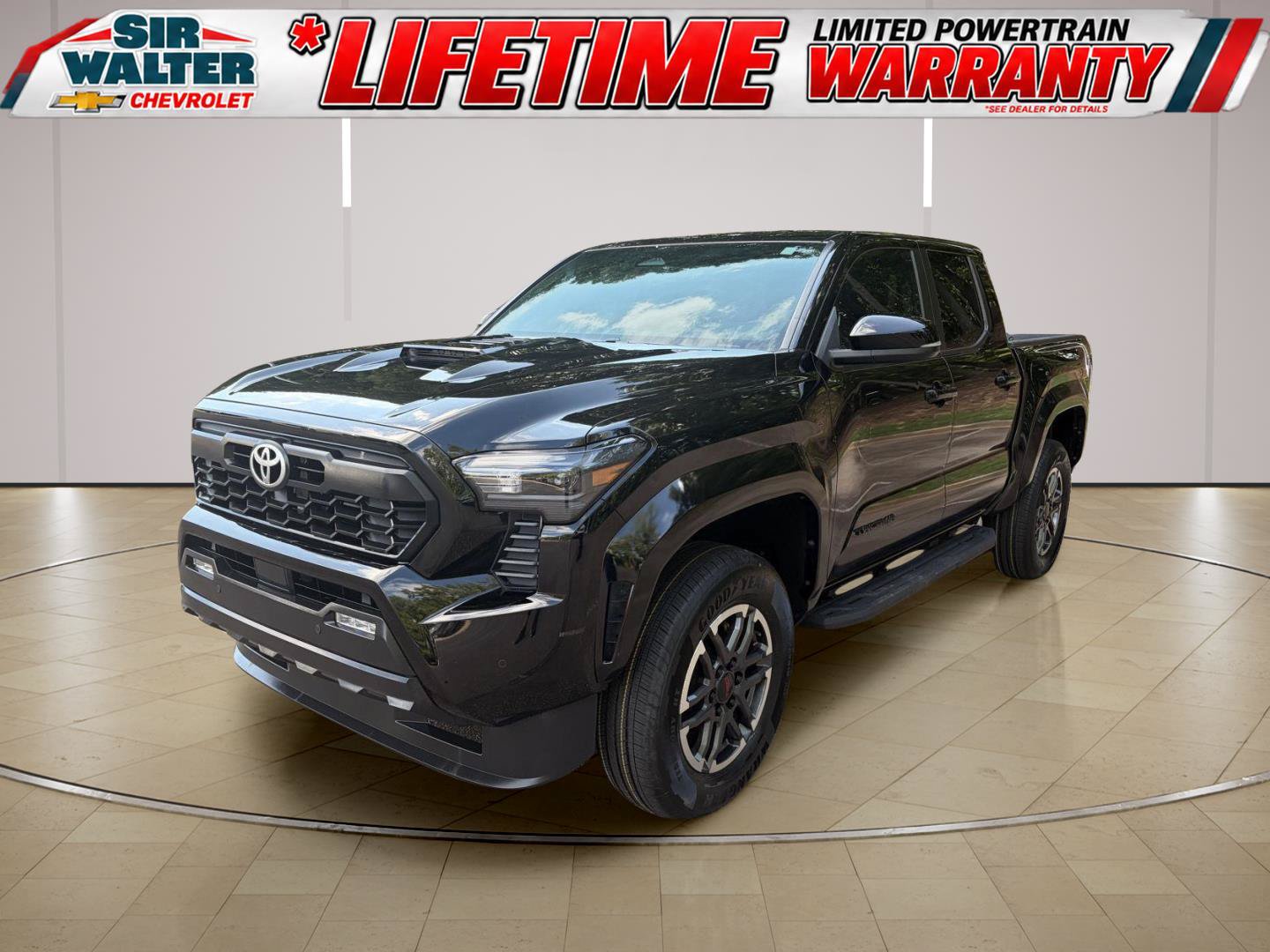 Used 2024 Toyota Tacoma TRD Sport w/ TRD Sport Upgrade Package RWD image 3