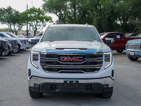 New 2026 GMC Sierra 1500 SLT image 4