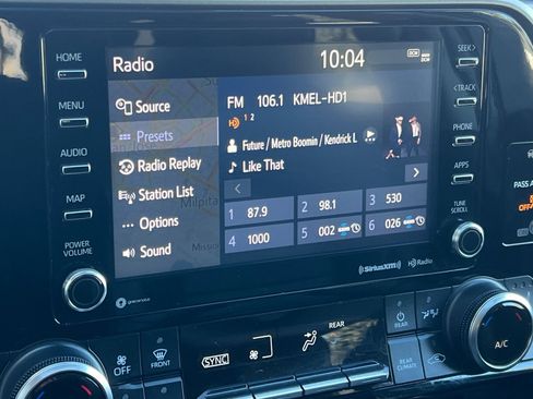 Certified 2022 Toyota Highlander XLE image 19